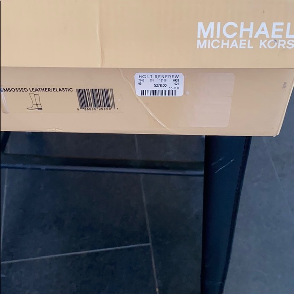 Brand New Michael Kors boots - Picture 3 of 6